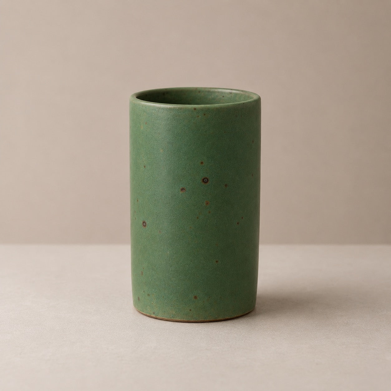 花器 · Kaki (Vessel)